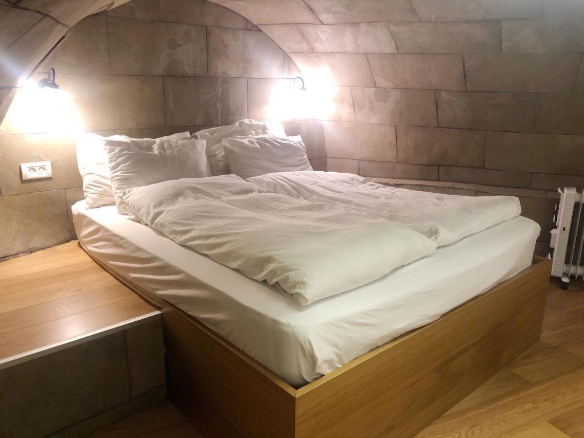 One Bedroom Stone Apartment Jerusalem Exterior photo